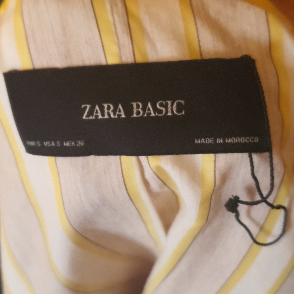 Blazer - Picture 4 of 4